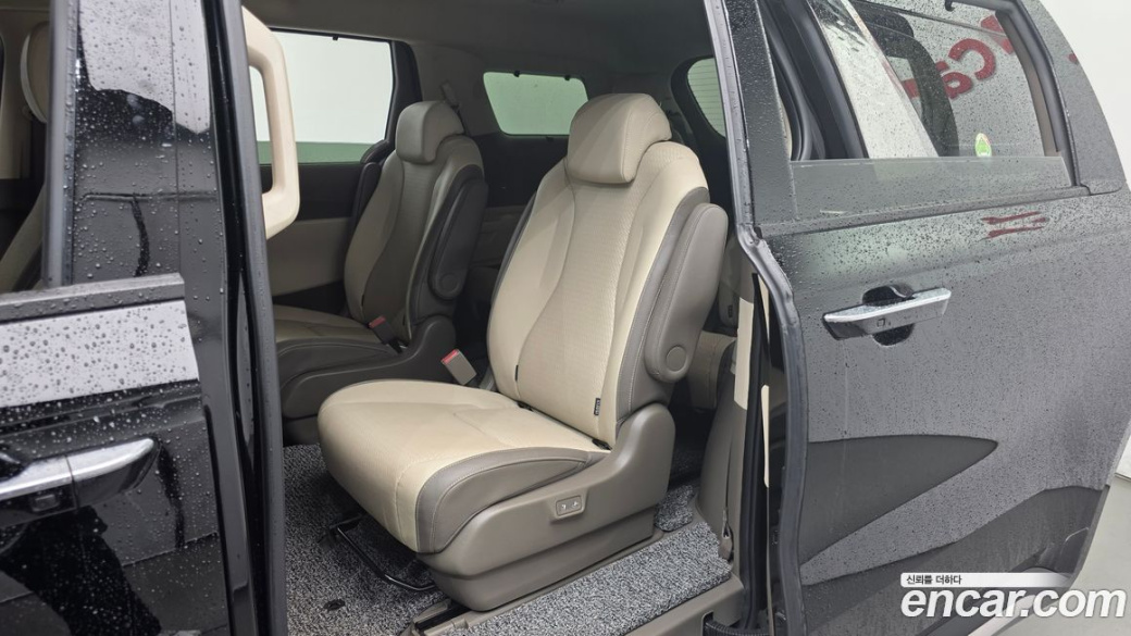Kia Carnival 9-Seater Noblesse, 2023