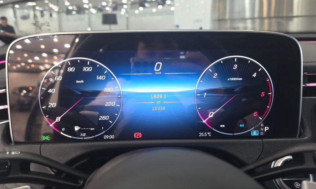 Mercedes-Benz E-Class E220d 4MATIC Exclusive, 2024
