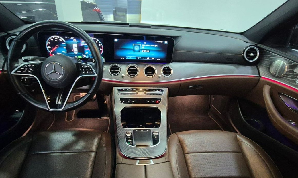Mercedes-Benz E-Class E350 4MATIC Avantgarde, 2022