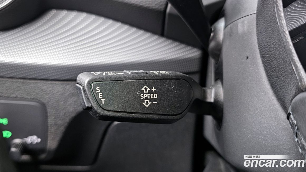 Audi Q2 35 TDI Premium, 2023