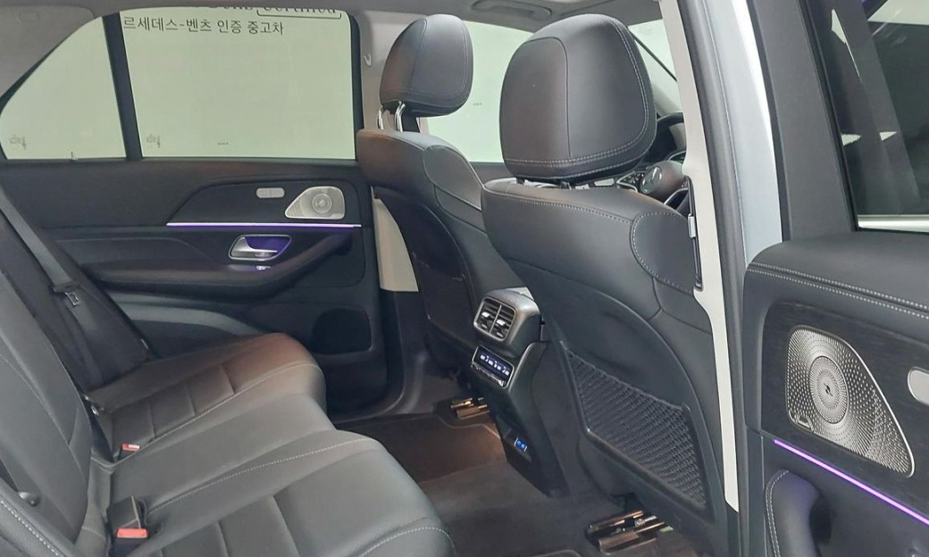 Mercedes-Benz GLE-Class GLE300d 4MATIC, 2025