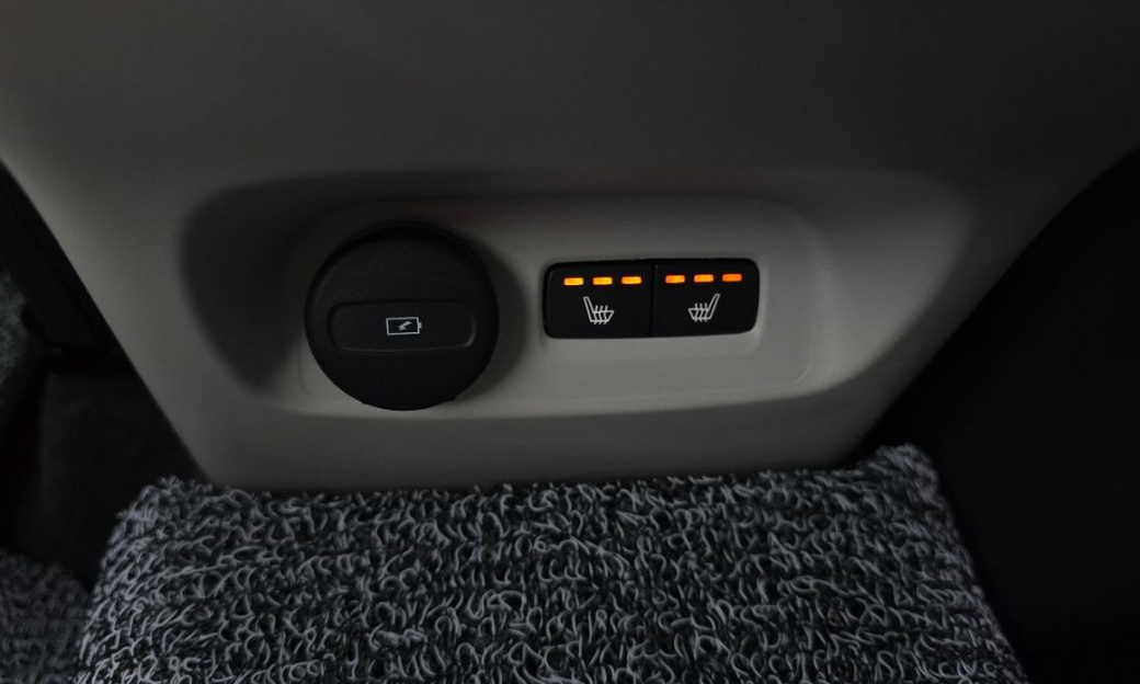 Volvo XC40 B4 Ultra Bright, 2024