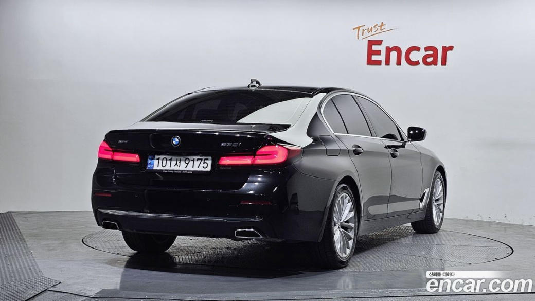 BMW 5-Series 530i xDrive Luxury, 2022