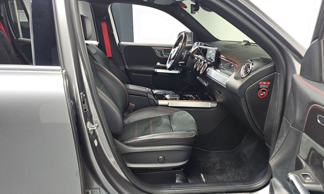 Mercedes-Benz GLB-Class AMG GLB35 4MATIC, 2022