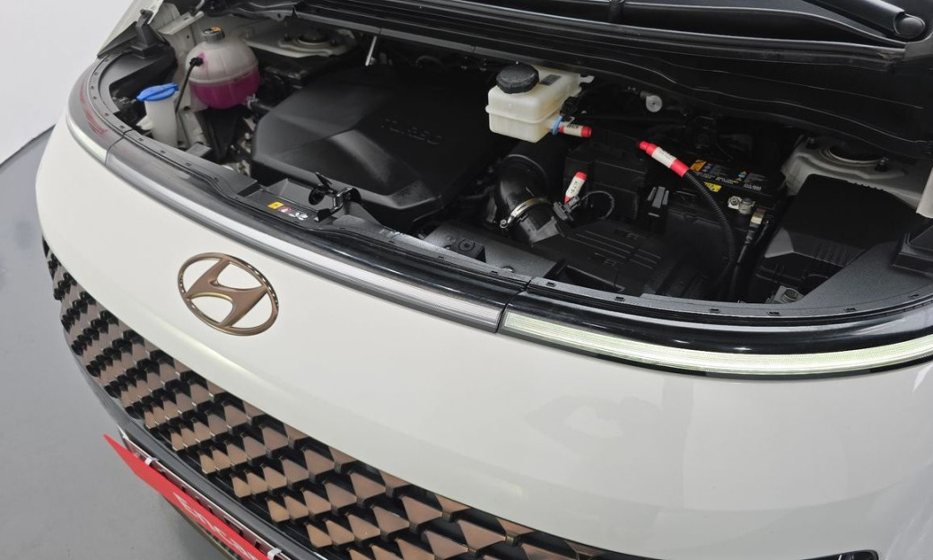 Hyundai Staria 2WD Camping Car, 2024