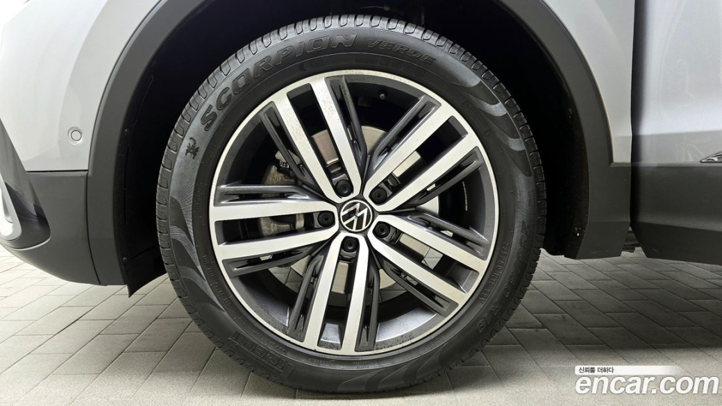 Volkswagen Tiguan 2.0 TSI Prestige, 2022