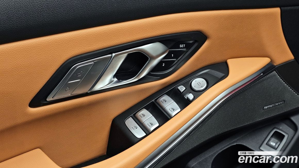 BMW 3-Series 320i Touring, 2024