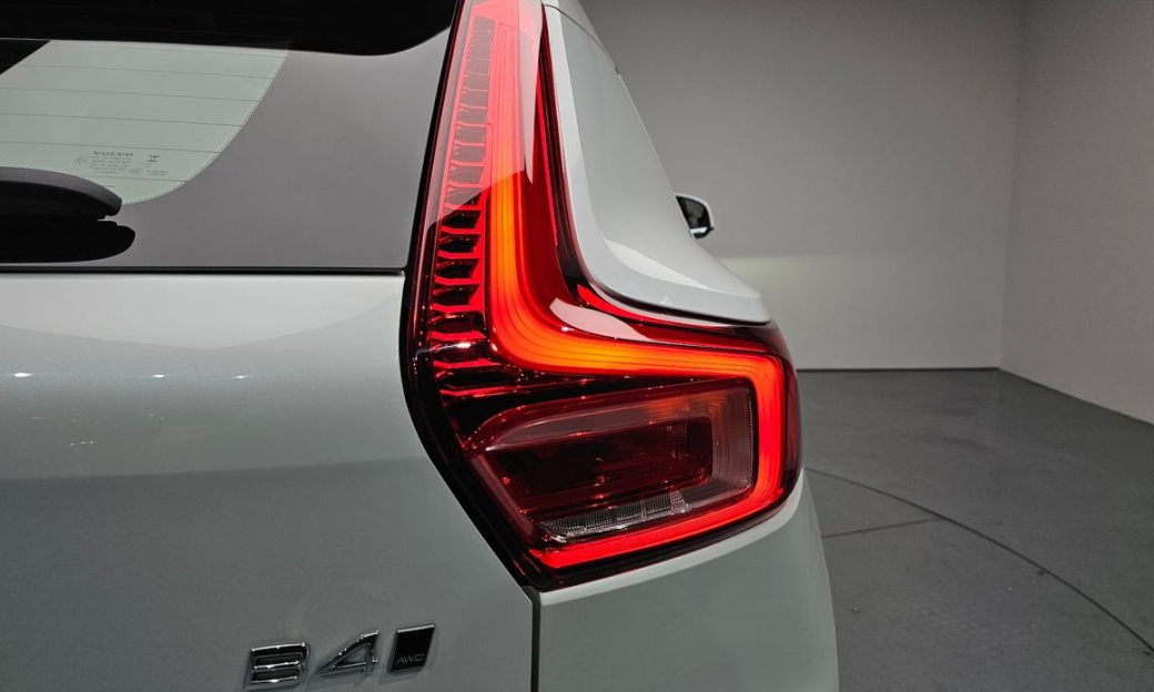 Volvo XC40 B4 Ultimate Bright, 2023