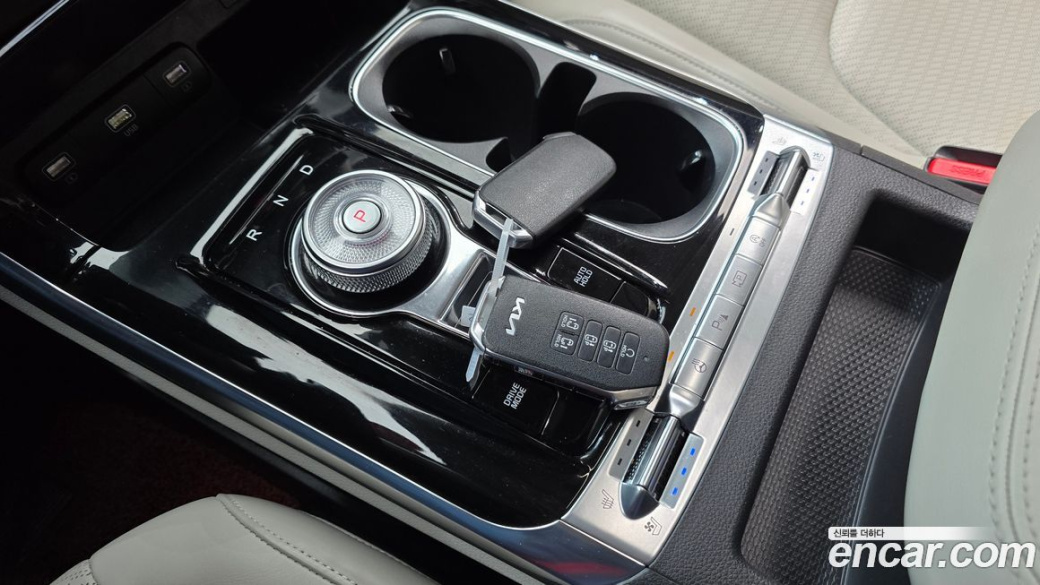 Kia Carnival 9-Seater Signature, 2022