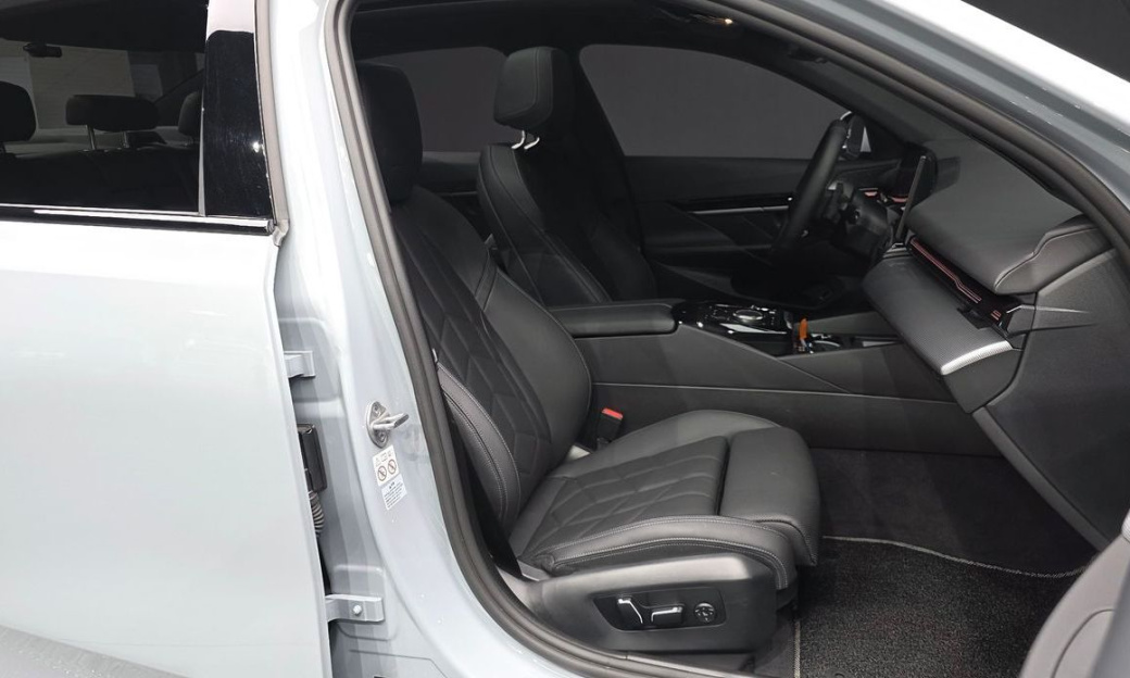 BMW 5-Series 520i M Sport, 2024