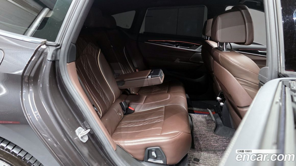 BMW Gran Turismo 640i xDrive M Sport, 2022