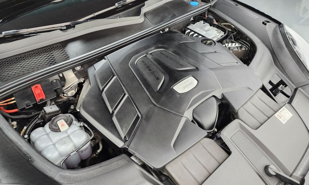 Porsche Cayenne 3.0 COUPE PLATINUM EDITION, 2023