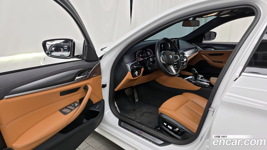 BMW 5-Series 520i M Sport, 2023
