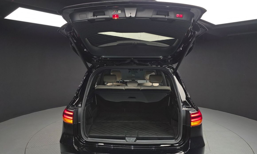 Mercedes-Benz GLB-Class GLB200 d, 2024