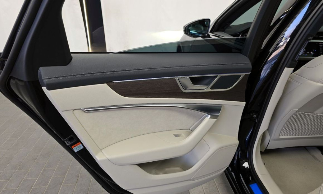 Audi A6 45 TFSI Premium, 2025