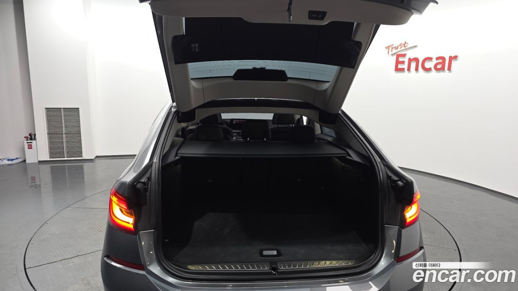 BMW Gran Turismo 620d xDrive Luxury, 2023