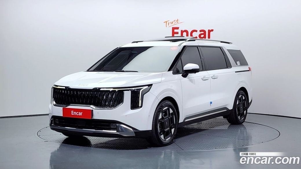 Kia Carnival 9-Seater Signature, 2024