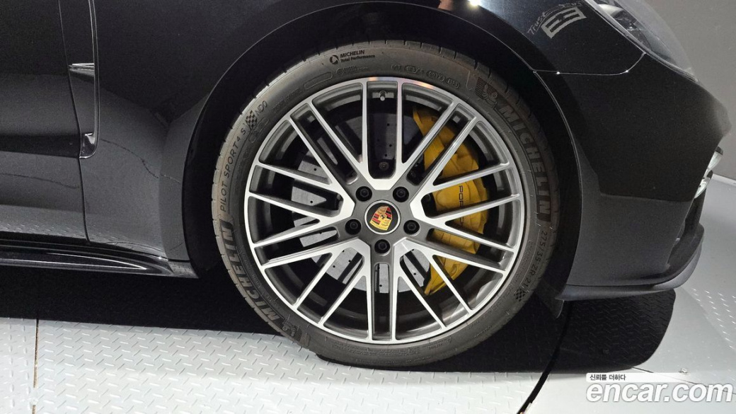 Porsche Panamera 4.0 Turbo S, 2021