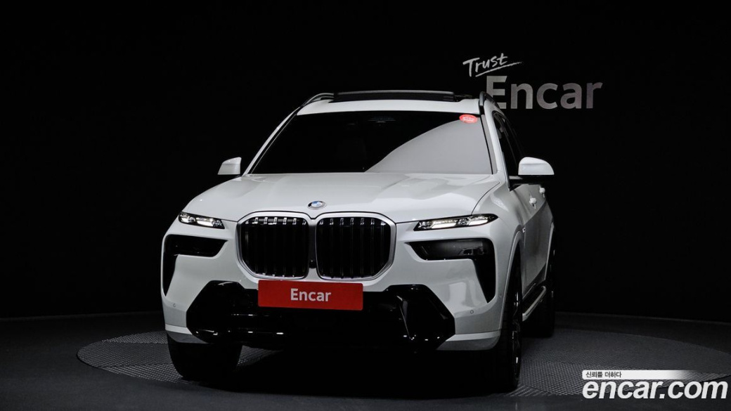 BMW X7 xDrive 40d M Sport 6STR, 2025