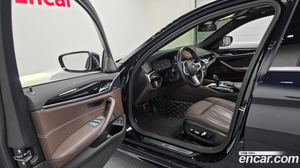 BMW 5-Series 530i xDrive M Sport Package, 2022