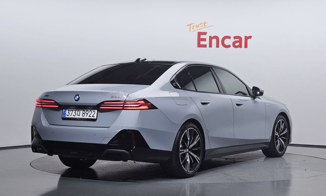 BMW 5-Series 530i xDrive M Sport, 2025