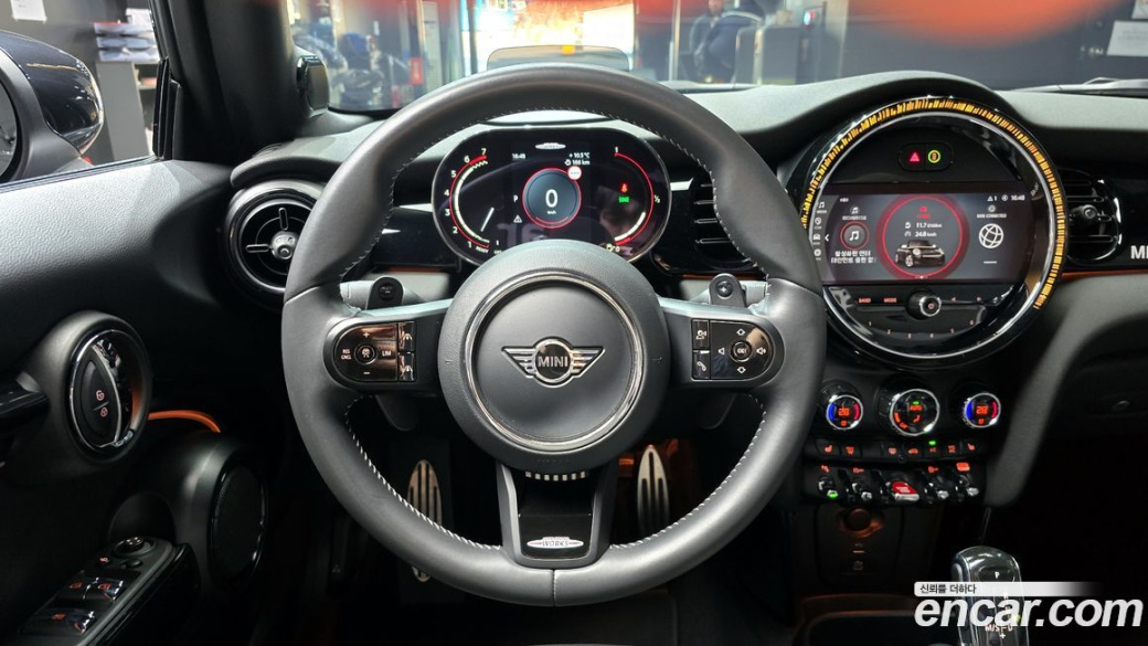 Mini Cooper Convertible JCW, 2023