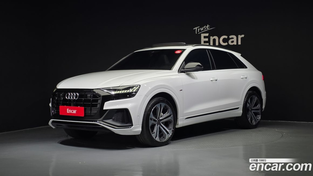 Audi Q8 55 TFSI Quattro Premium, 2023