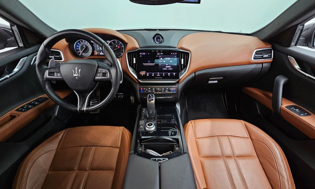 Maserati Ghibli 3.0 Modena, 2022