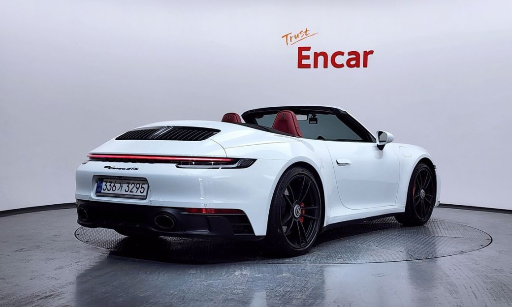 Porsche 911 Carrera GTS Cabriolet, 2022