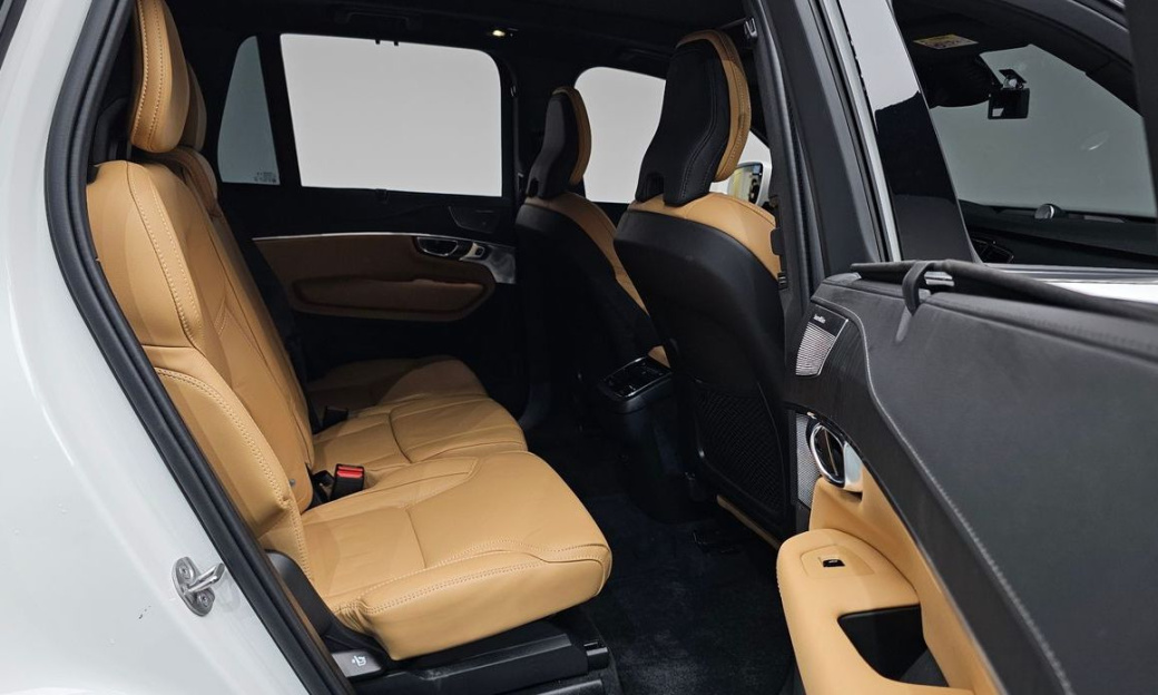 Volvo XC90 B6 Ultra Bright, 2025