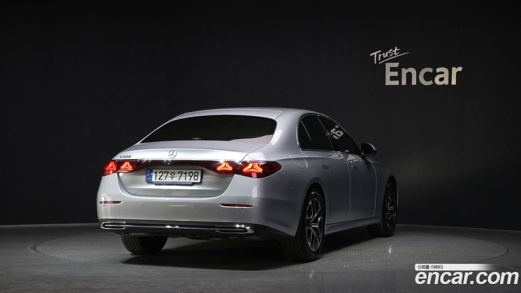 Mercedes-Benz E-Class E200 Avantgarde Limited, 2025