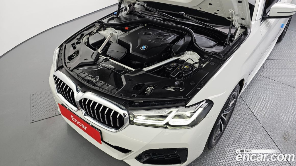 BMW 5-Series 520i M Sport, 2023
