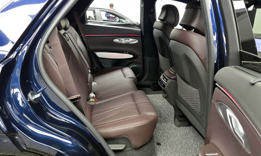 Genesis GV70 2.5T Gasoline AWD, 2025