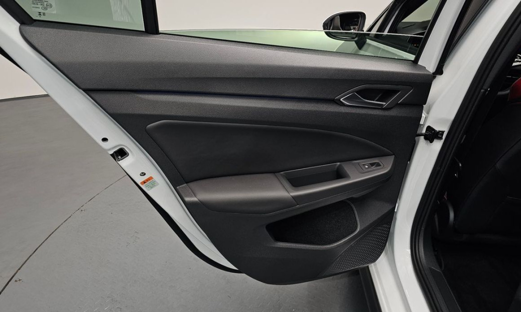 Volkswagen Golf 2.0 GTI, 2024