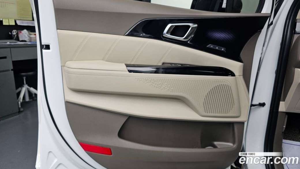 Kia Carnival 9-Seater Signature, 2023