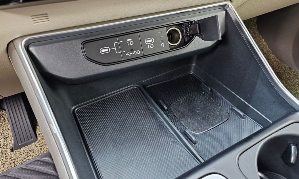 Kia Carnival 9-Seater Noblesse, 2025