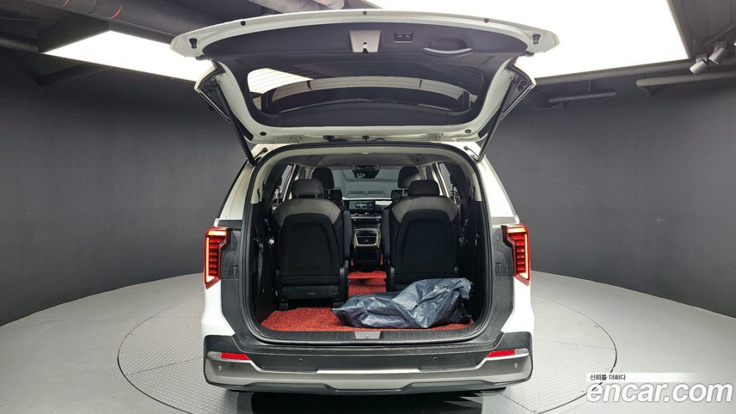 Kia Carnival 9-Seater Noblesse, 2024