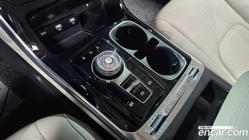 Kia Carnival 9-Seater Noblesse, 2022