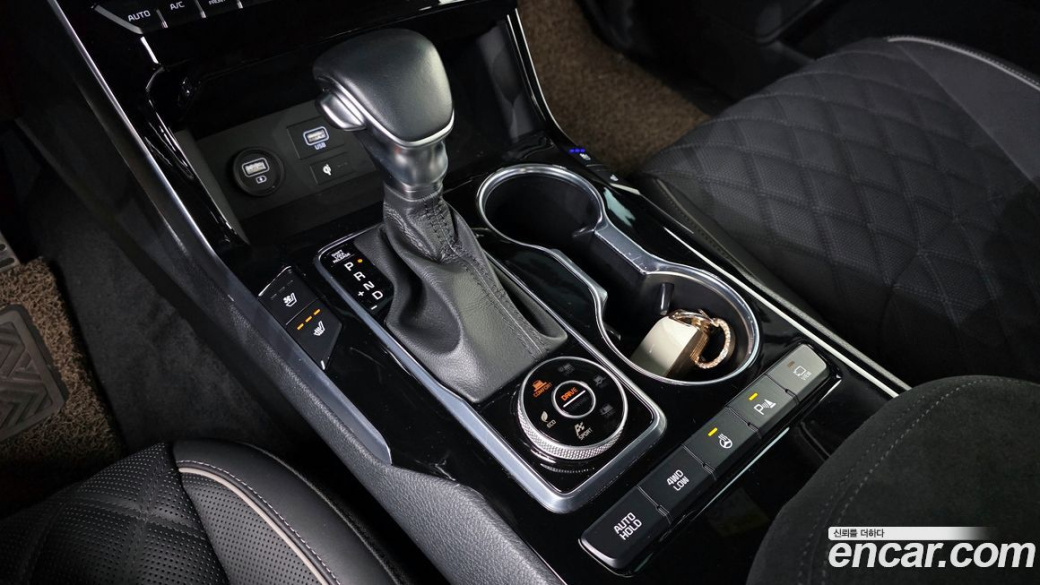 Kia Mohave Diesel 3.0 4WD 7-Seater, 2023
