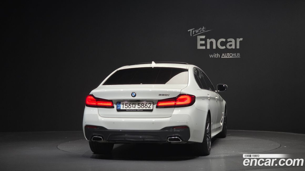 BMW 5-Series 520i M Sport, 2022