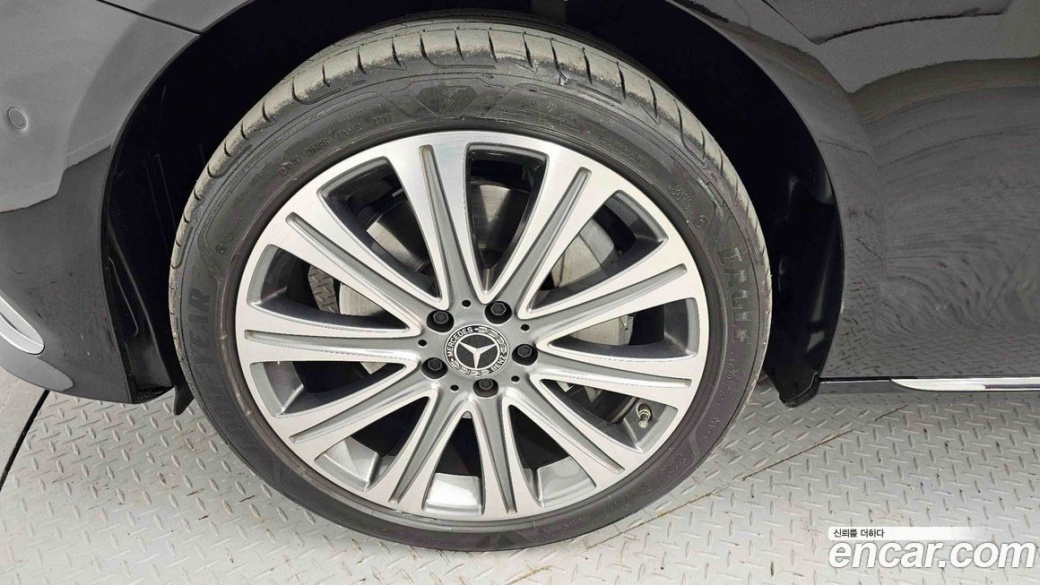 Mercedes-Benz E-Class E350 4MATIC Exclusive, 2023