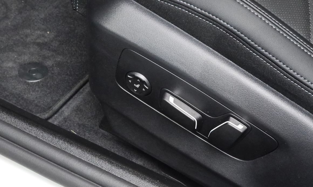 BMW 5-Series 520i M Sport, 2025