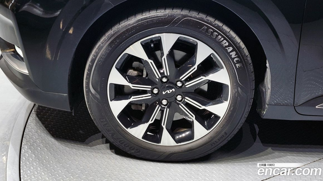 Kia Carnival 9-Seater Noblesse, 2023
