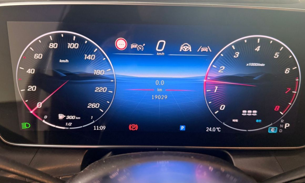 Mercedes-Benz GLC-Class GLC 300 4MATIC Avantgarde, 2025