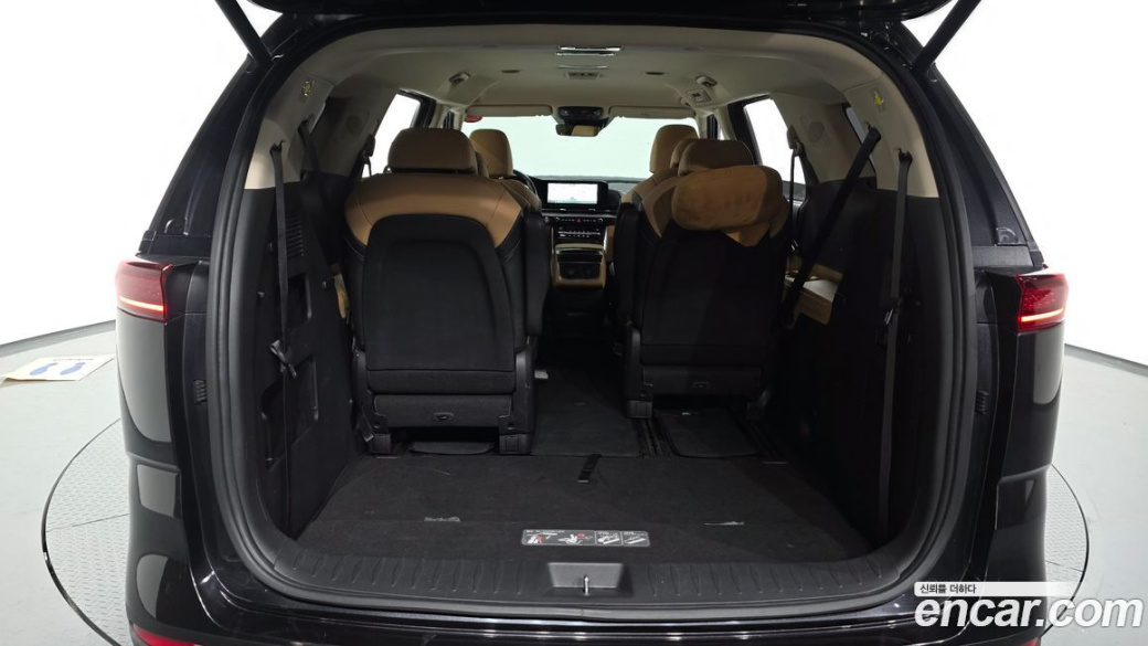 Kia Carnival 9-Seater Signature, 2022