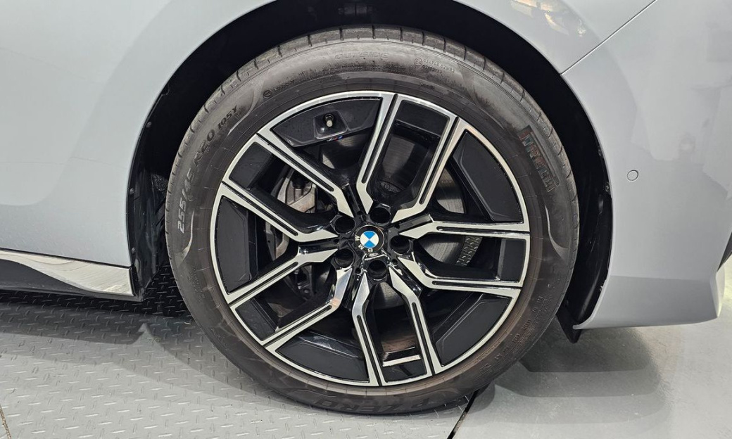 BMW 7-Series 740i xDrive M Sport, 2024