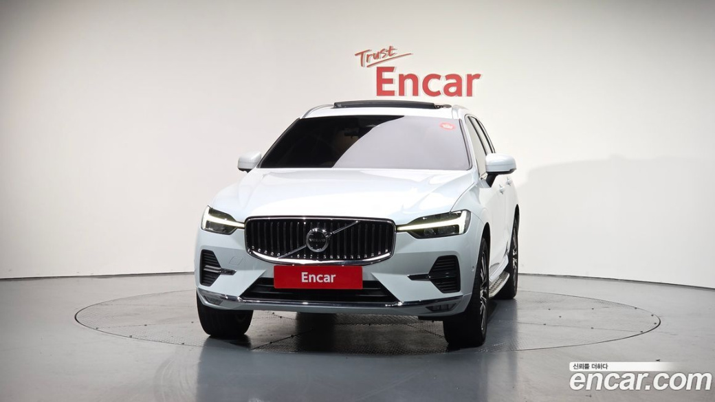 Volvo XC60 B5 Inscription, 2022