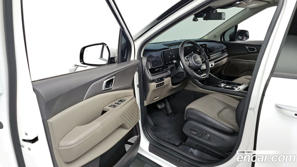 Kia Carnival 9-Seater Noblesse, 2024