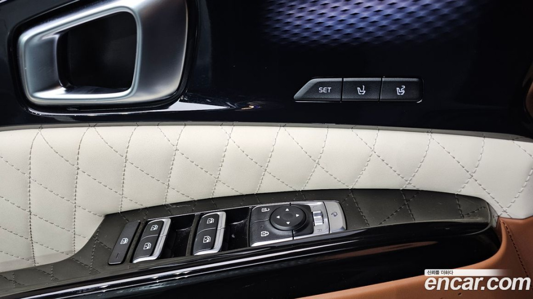 Kia Carnival 9-Seater Signature, 2023