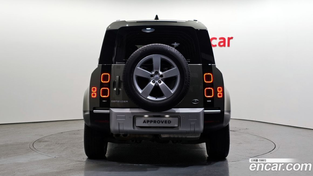 Land Rover Defender 110 D300 HSE, 2023